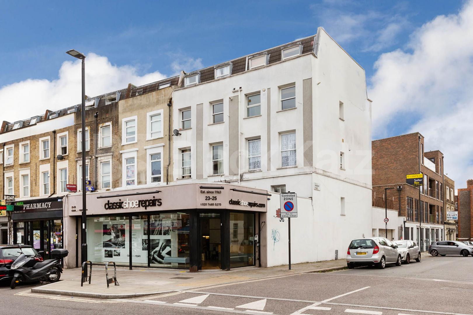 Self contained studio with a large roof terrace  Brecknock Road, Tufnell Park